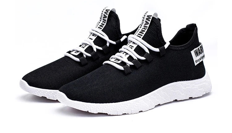 Scarpa sportiva primavera/estate da uomo, traspirante, morbida e resistente. Misura dal 39 al 47, disponibile rossa, gialla e nera.