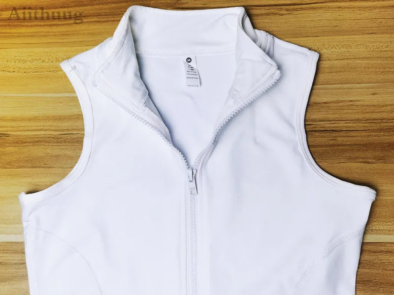 Top/T-shirt sportiva/casual, senza manica, per donna. Cinque colori e misura a scelta.