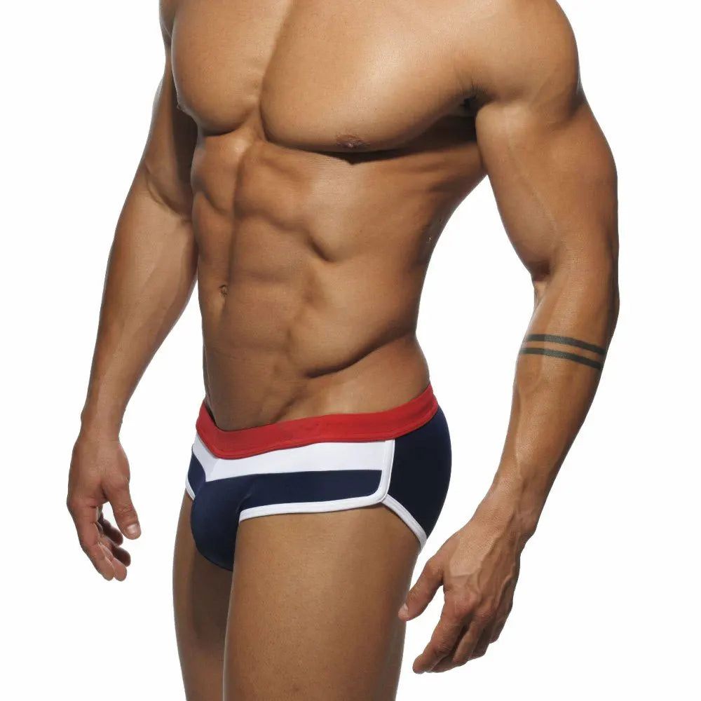 Costume Da Bagno Da Uomo Vita Bassa, Design Moderno con Fascia Larga e dai Colori Vivaci.