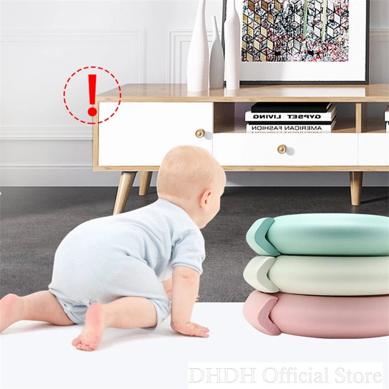Striscia di protezione paraurti per bambini. In PVC colorata con nastro biadesivo. Extra spessa per la sicurezza dei bambini.