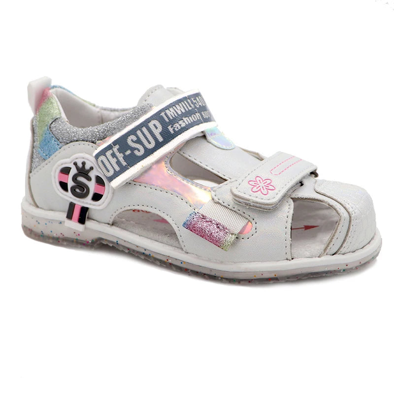 Sandali estivi unisex per bambini con chiusura a strappo. Antiscivolo e ideali per comfort, leggerezza e praticità.