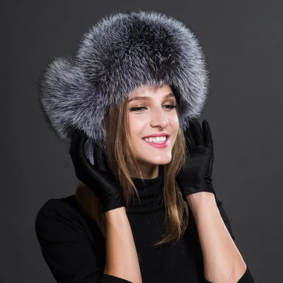Cappello da Donna in Poliestere e Pelliccia Sintetica: Eleganza e Calore per l'Inverno.