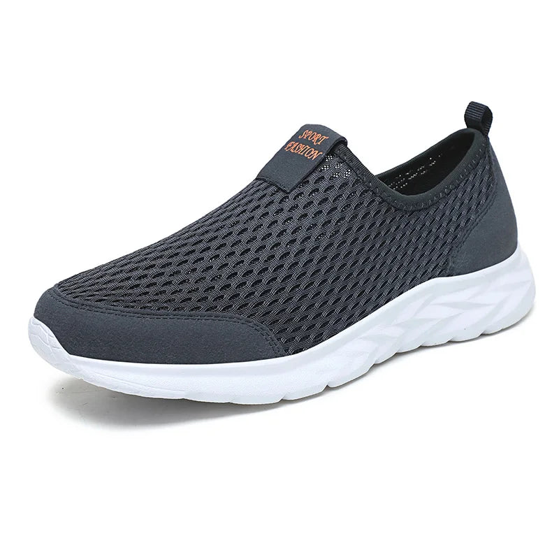 Scarpa da ginnastica uomo, casual, traspirante, morbida. Misure dal 39-48.