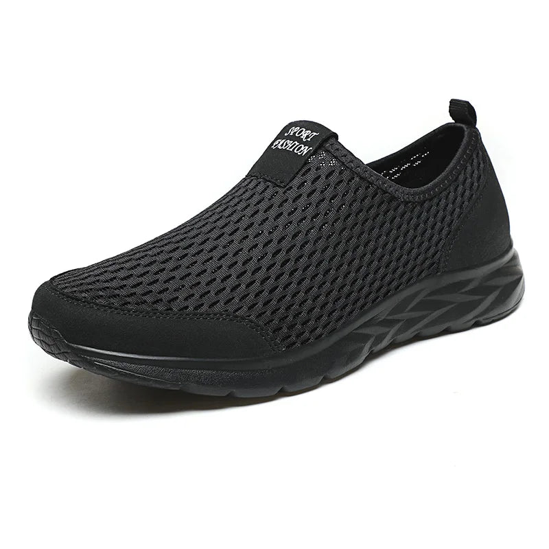 Scarpa da ginnastica uomo, casual, traspirante, morbida. Misure dal 39-48.