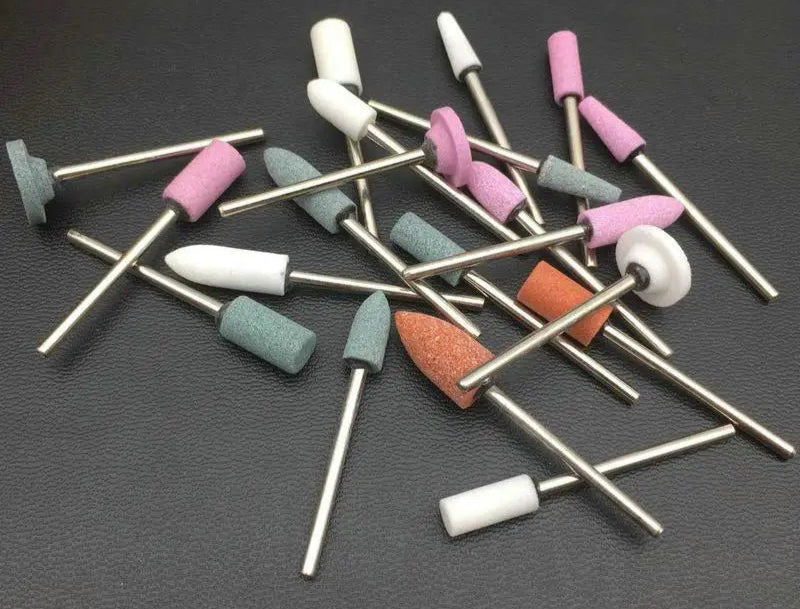 Punte per unghie in pietra di ceramica, Set 100 frese per trapano “nail art”. Essenziali per manicure/pedicure, cura delle unghie.