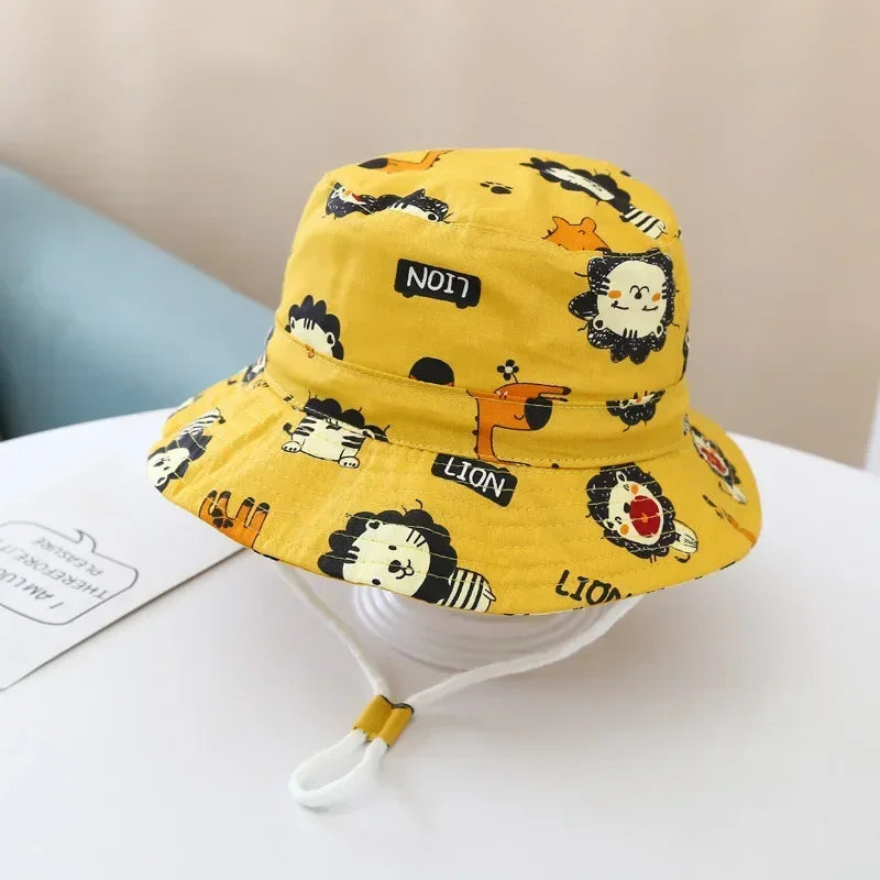 Cappello primavera/estate per bambino/a con immagini colorate. Protezione a 360° in cotone traspirante.