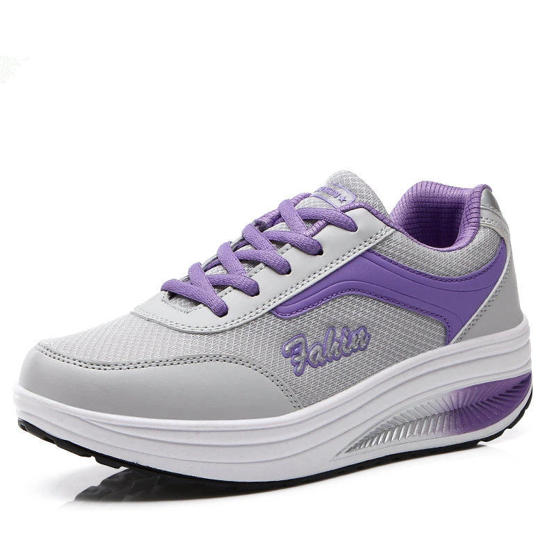 Scarpa sportiva da donna, elegante, antiscivolo e colorata. Ultra traspirante, leggera, comodità ai tuoi piedi.