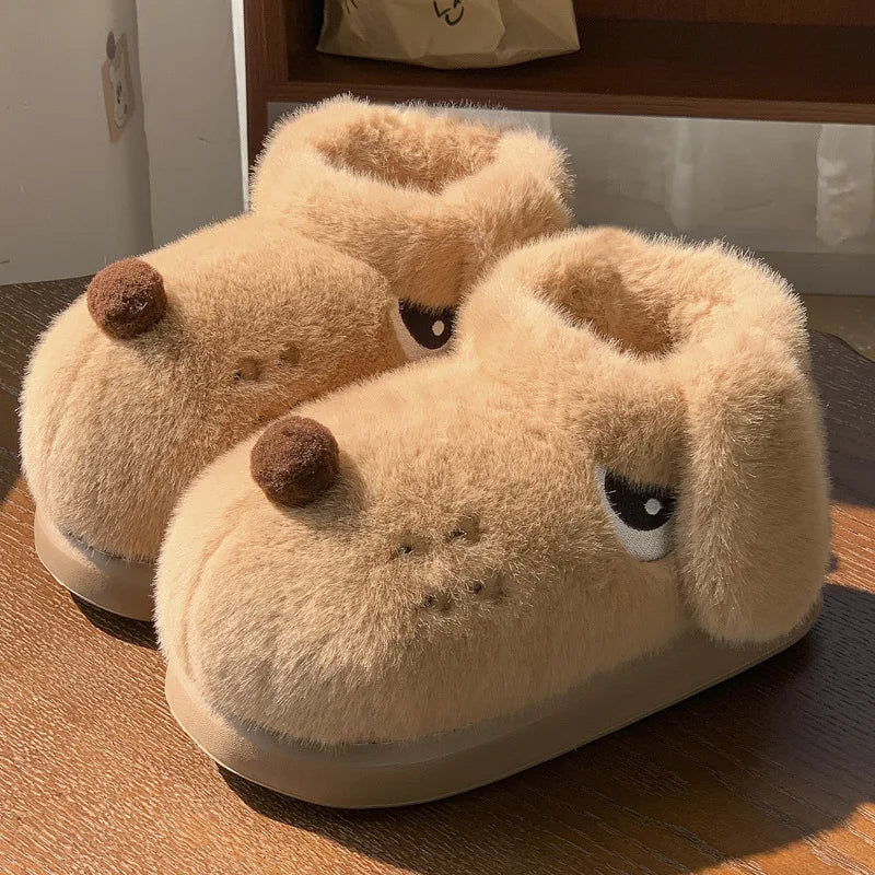 Pantofole invernali a forma di simpatico e docile cane. Vestibilità per uomo/donna, calde, antiscivolo, leggere. Comfort e comodità a casa.