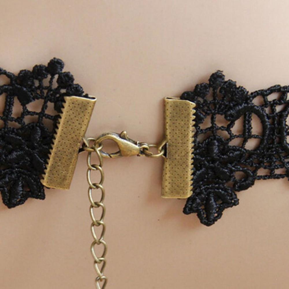 Braccialetto ad anello con collana a scelta. In pizzo nero e metallo, da donna.
