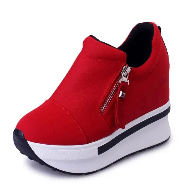 Scarpa sportiva da donna, suola alta. Elegante, antiscivolo e colorata. Ultra traspirante, leggera, comodità ai tuoi piedi.
