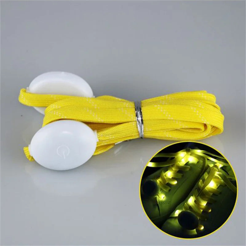 "Lacci Luminosi al LED per Scarpe: Colori Vivaci per un Tocco di Stile e Visibilità"