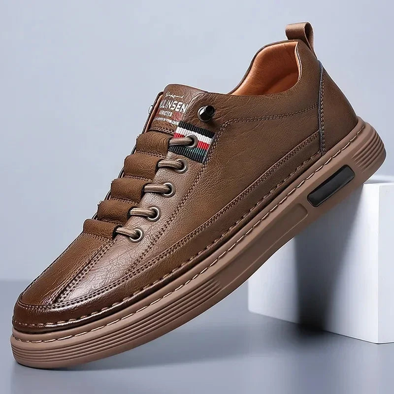 Scarpa primavera/autunno da uomo, in pelle, impermeabile, traspirante, morbida e resistente. Tre colori, dal 39 al 44.