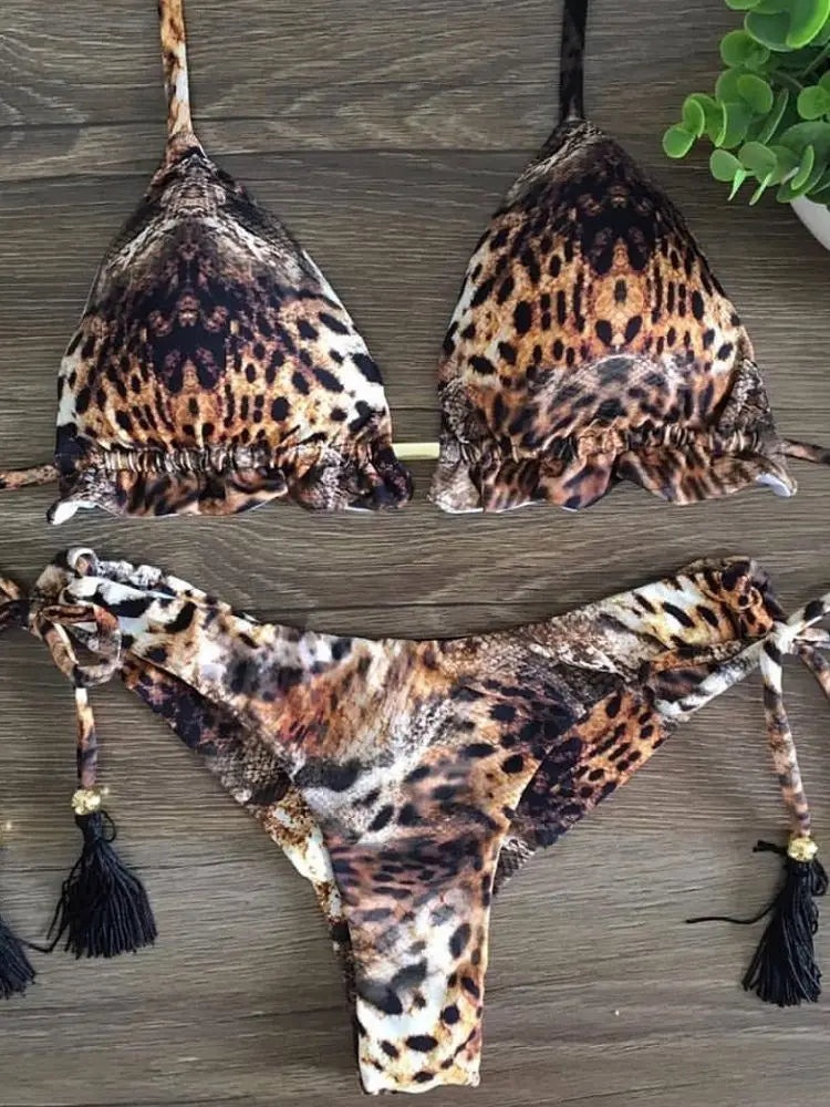 Costume Da Bagno Set 2 Pezzi: Bichini Vita Alta, dai Colori Vivaci e Design Moderno per Esaltare la Silhouette.
