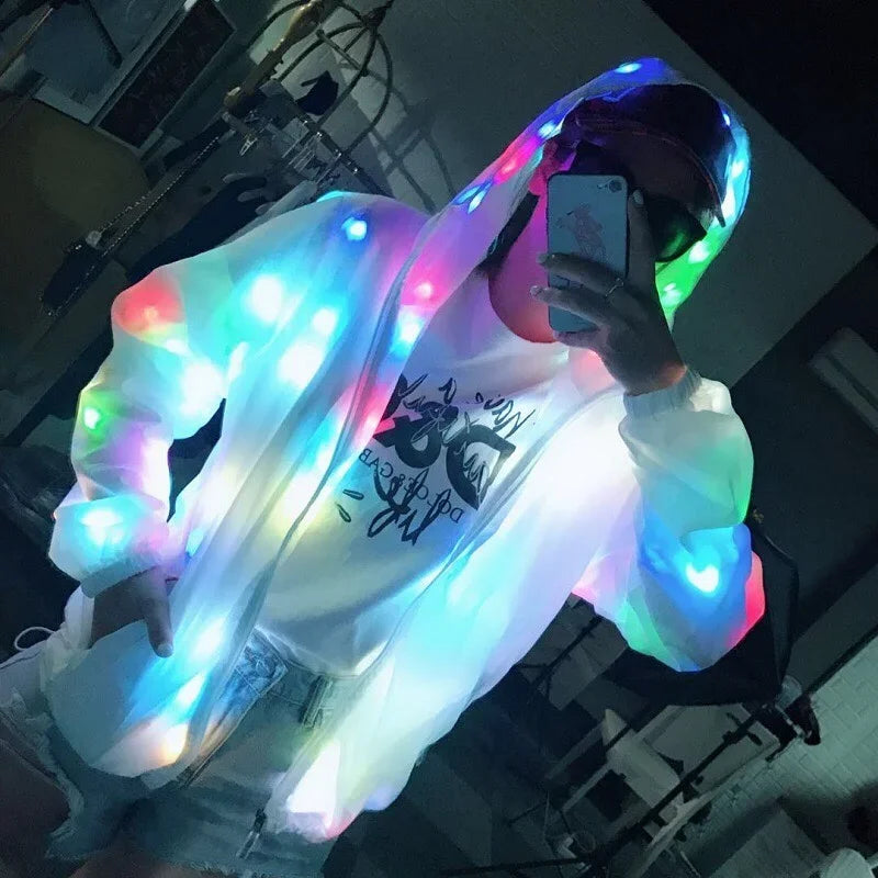 Abito Luminoso con LED 7 colori Incorporati: Felpa e Pantaloni bianchi, per Adulti, Ragazzi e Bambini.