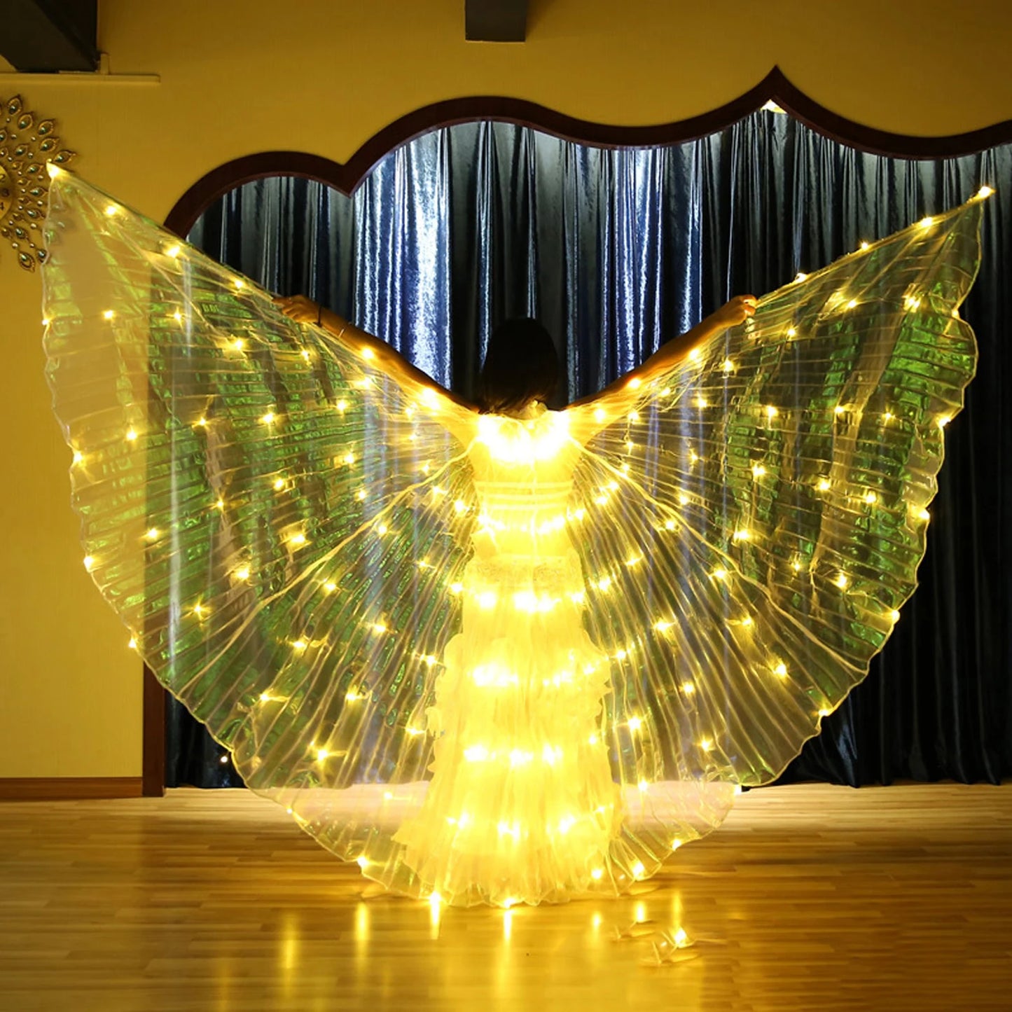 Ali di Fata a LED con Controllo Doppia Velocità. Magia Luminosa per distinguersi in occasioni importanti.