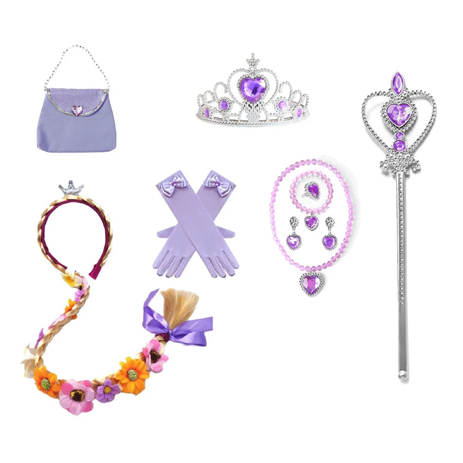 Carnevale, festa . Accessori per abito da principessa. Parrucca, corona, guanti ed altri accessori per outfit da principessa.