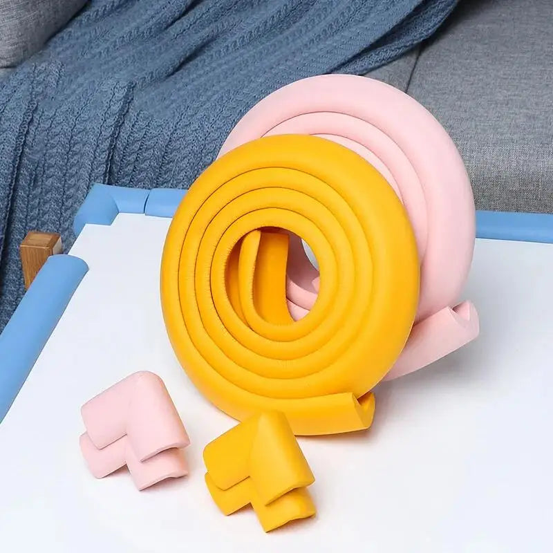 Striscia di protezione paraurti per bambini. In PVC colorata con nastro biadesivo. Extra spessa per la sicurezza dei bambini.