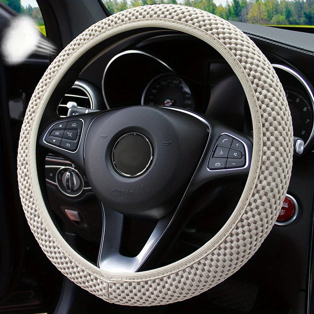 Coprivolante per auto in rete tridimensionale traspirante senza anello interno. Diametro 36-38 cm.