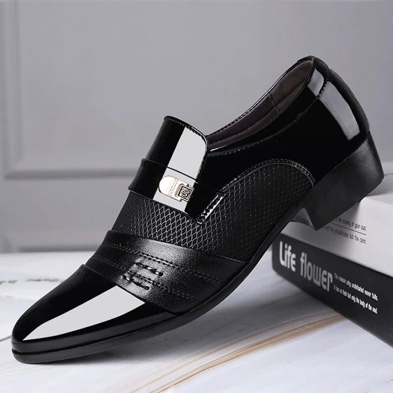 Scarpa elegante da uomo, casual, traspiranti, morbide. Misure e colori a scelta.