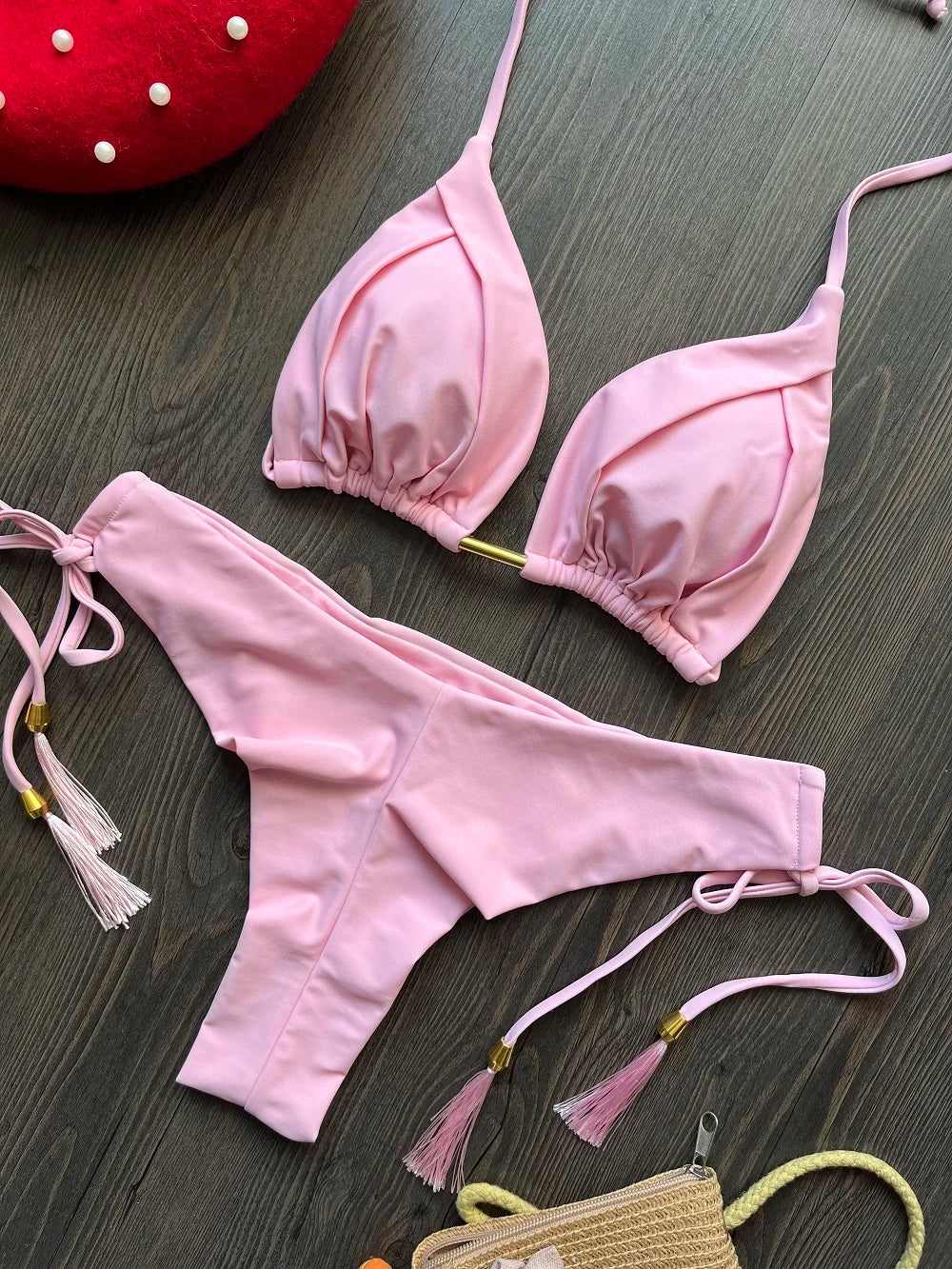 Costume da bagno per donna, set 2 pezzi. Bichini da donna, modello a triangolo: eleganza, dinamismo.