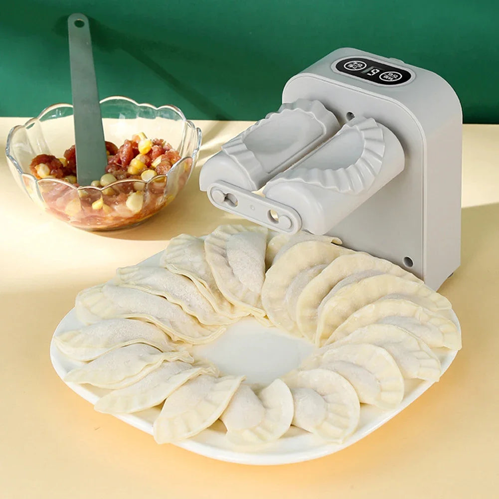 Pressa stampo automatica per ravioli. Stampo a pressione per pasticceria.