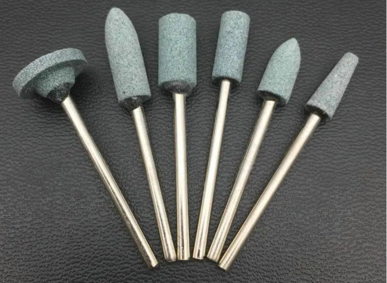 Punte per unghie in pietra di ceramica, Set 100 frese per trapano “nail art”. Essenziali per manicure/pedicure, cura delle unghie.