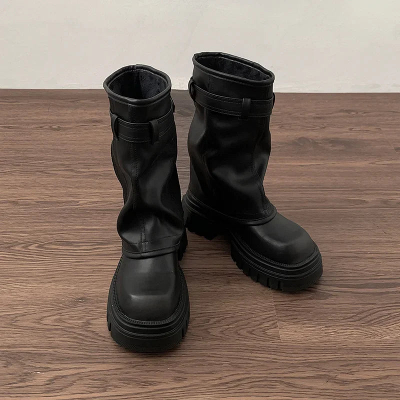 Stivaletto da donna autunno-inverno con plateau e tacco. Traspiranti, casual, leggeri. Comfort e stile ai tuoi piedi.