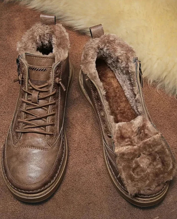 Scarpa/stivaletto invernale in pelle per uomo. Con rivestimento interno in morbida pelliccia, 2 colori, 6 misure a scelta.
