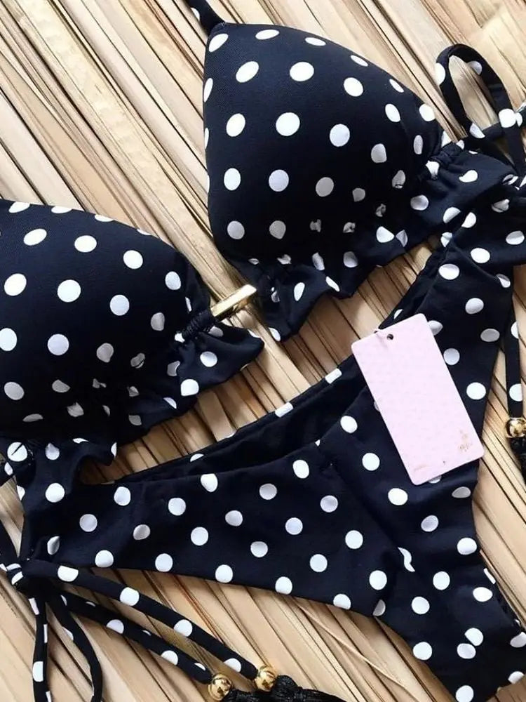 Costume Da Bagno Set 2 Pezzi: Bichini Vita Alta, dai Colori Vivaci e Design Moderno per Esaltare la Silhouette.