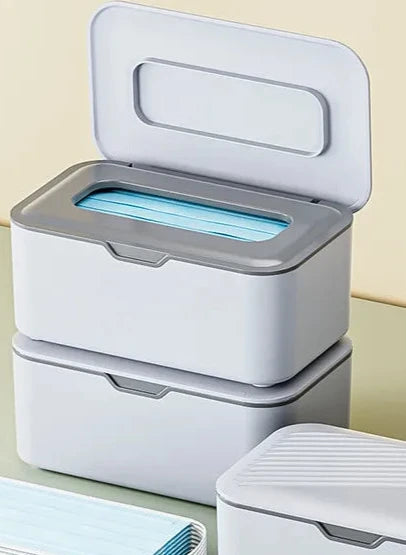 Scatola porta fazzoletti di plastica con coperchio in legno varie misure e forme.