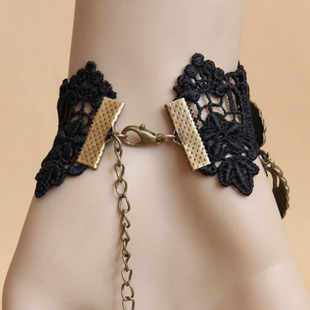Braccialetto ad anello con collana a scelta. In pizzo nero e metallo, da donna.