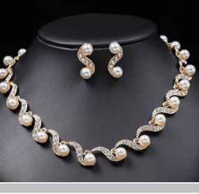 BIGIOTTERIA (Bracciali, Collane, Anelli, Orecchini)
