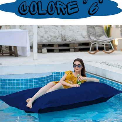 Pouf “galleggiante” impermeabile per interno ed esterno. Utilizzabile in piscina e al mare.