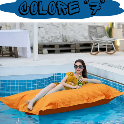 Pouf “galleggiante” impermeabile per interno ed esterno. Utilizzabile in piscina e al mare.