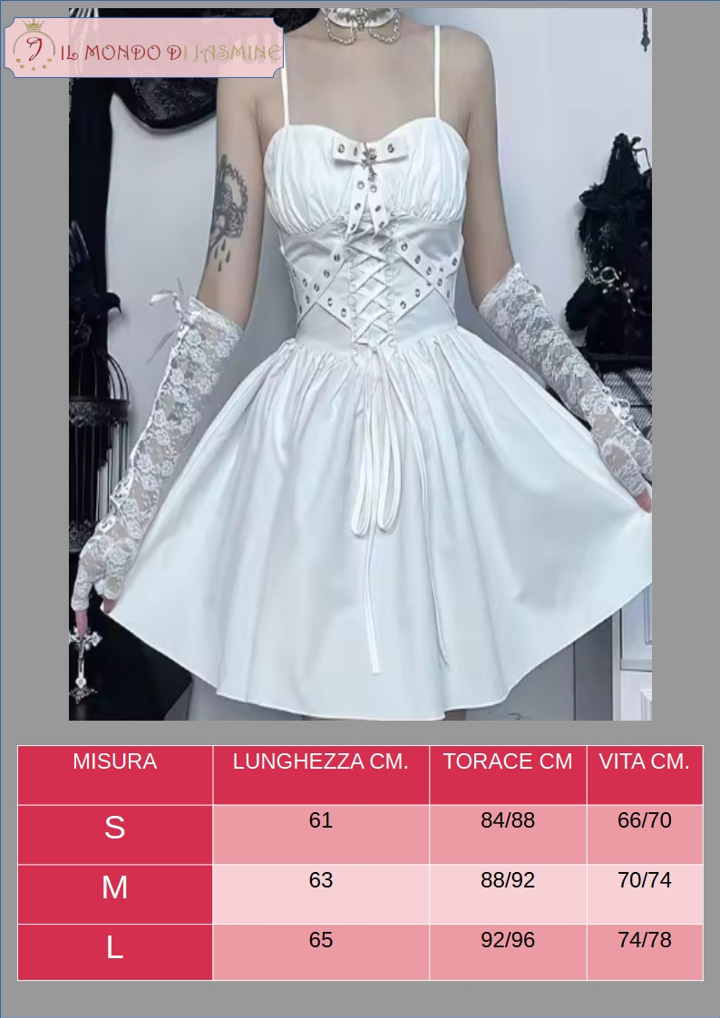 Abito da donna. Selezione di abiti in diverso stile vittoriano, gotico, con merletti in pizzo. Ideale come costume per carnevale, cosplay, feste.
