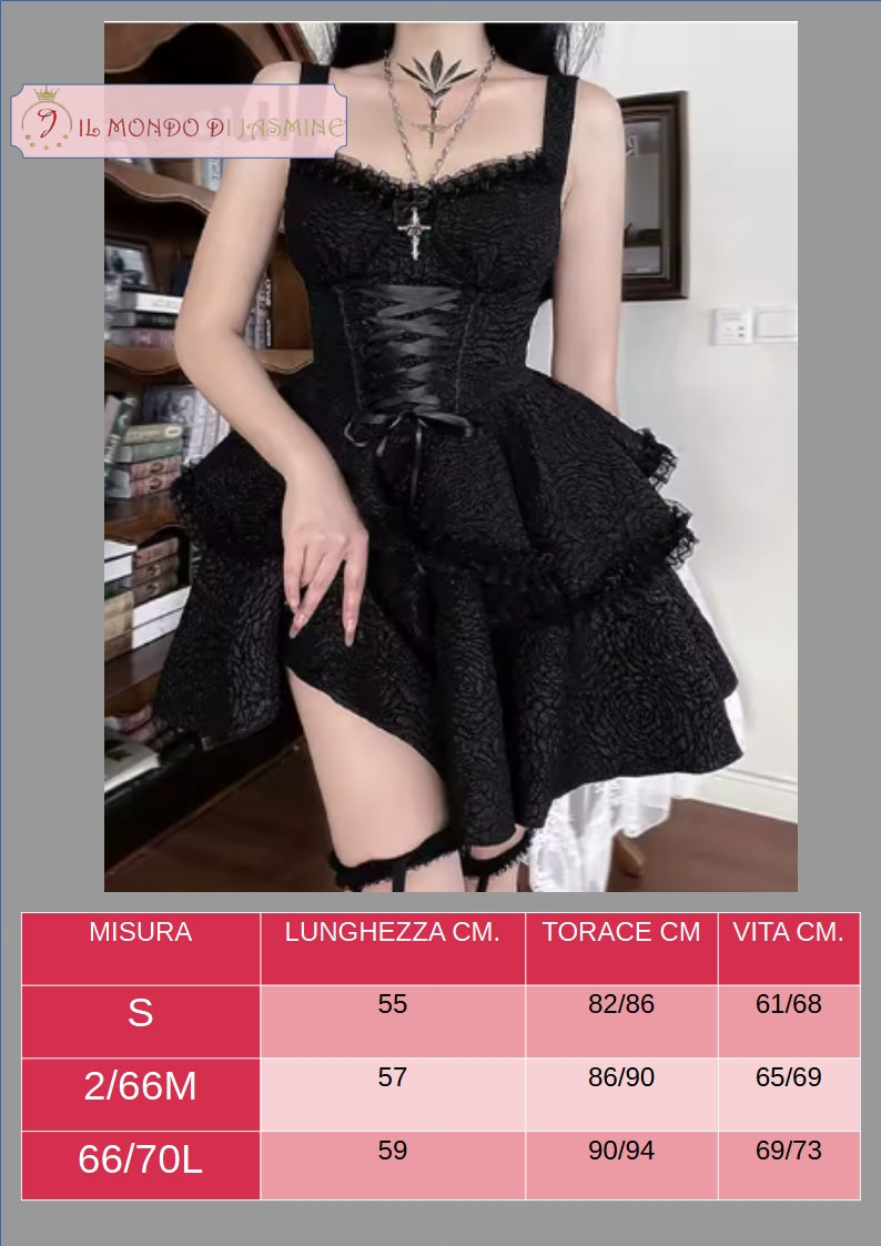 Abito da donna. Selezione di abiti in diverso stile vittoriano, gotico, con merletti in pizzo. Ideale come costume per carnevale, cosplay, feste.