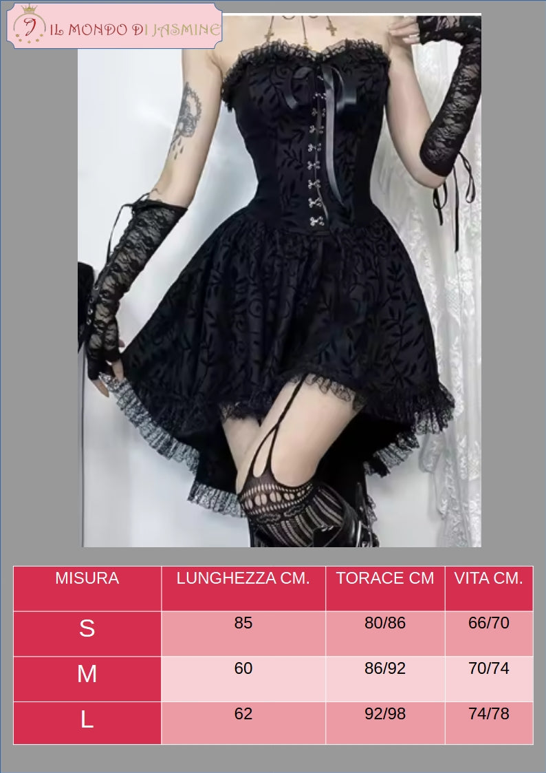 Abito da donna. Selezione di abiti in diverso stile vittoriano, gotico, con merletti in pizzo. Ideale come costume per carnevale, cosplay, feste.