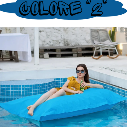 Pouf “galleggiante” impermeabile per interno ed esterno. Utilizzabile in piscina e al mare.