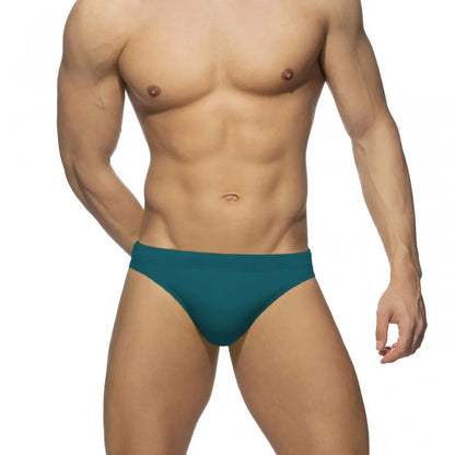 Costume Da Bagno Da Uomo, dai Colori Vivaci e Design Moderno.