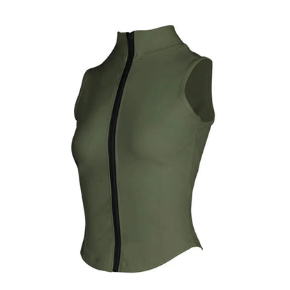 Top/T-shirt sportiva/casual, senza manica, per donna. Cinque colori e misura a scelta.