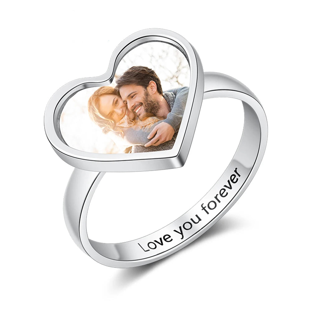Anello con Immagine Personalizzata: Il Tuo Ricordo Sempre Con Te.