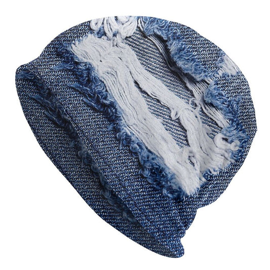Cappello lavorato stile strappo, casual, di tendenza ed originale.