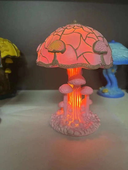 Lampada da tavolo creativa della serie di piante colorate in resina. Lampada colorata crea atmosfera a forma di fiore, fungo per camera da letto, salotto.