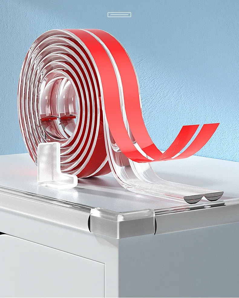 Striscia di protezione para urti per bambini. In PVC con nastro biadesivo. Extra spessa, trasparente copri angoli e spigoli mobili.