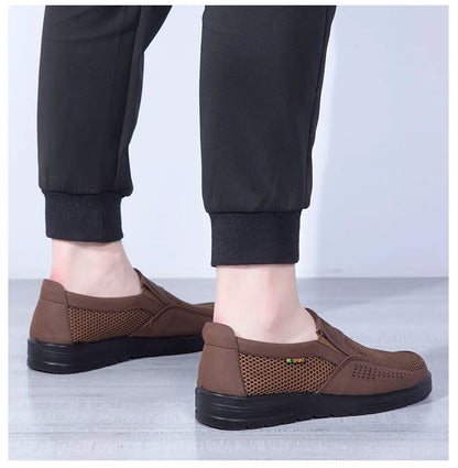 Scarpa mocassino casual, estate/primavera/autunno, morbida, traspirante, resistente. Misura dal 39 al 48, disponibile in 3 colori.