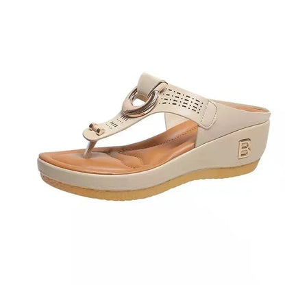 Ciabatte estive infradito da donna. Scelta ideale per chi cerca comfort, leggerezza e praticità.