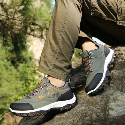 Scarpa sportiva casual, primavera/autunno, traspirante, resistente, morbida. Misura dal 39 al 48, disponibile in 3 colori.