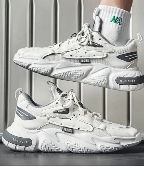 Scarpa sportiva primavera/autunno, traspirante, morbida e resistente. Misura dal 39 al 44, disponibile in più versioni e colori.