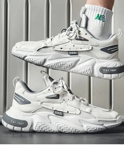 Scarpa sportiva primavera/autunno, traspirante, morbida e resistente. Misura dal 39 al 44, disponibile in più versioni e colori.