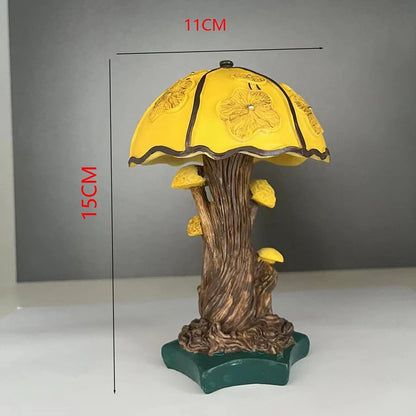 Lampada da tavolo creativa della serie di piante colorate in resina. Lampada colorata crea atmosfera a forma di fiore, fungo.